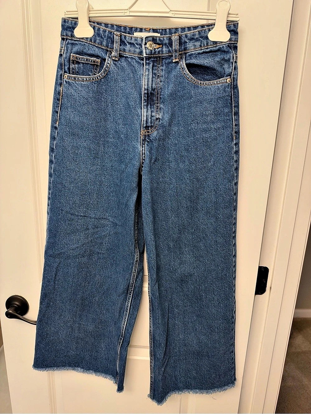 Zara High-Rise Wide Leg Cropped Jeans Size 4